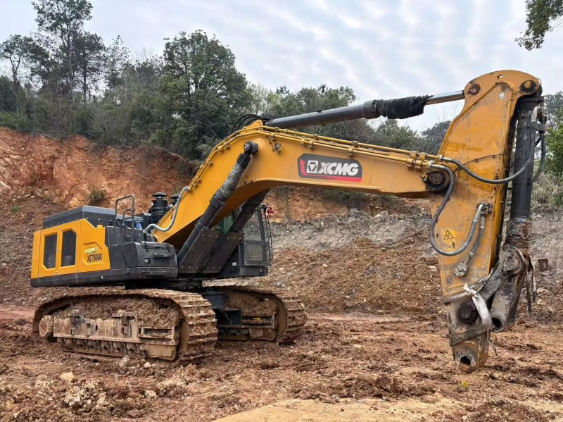 XCMG XE750GK Großer Bagger Rot Cummins QSM11 886 Stunden